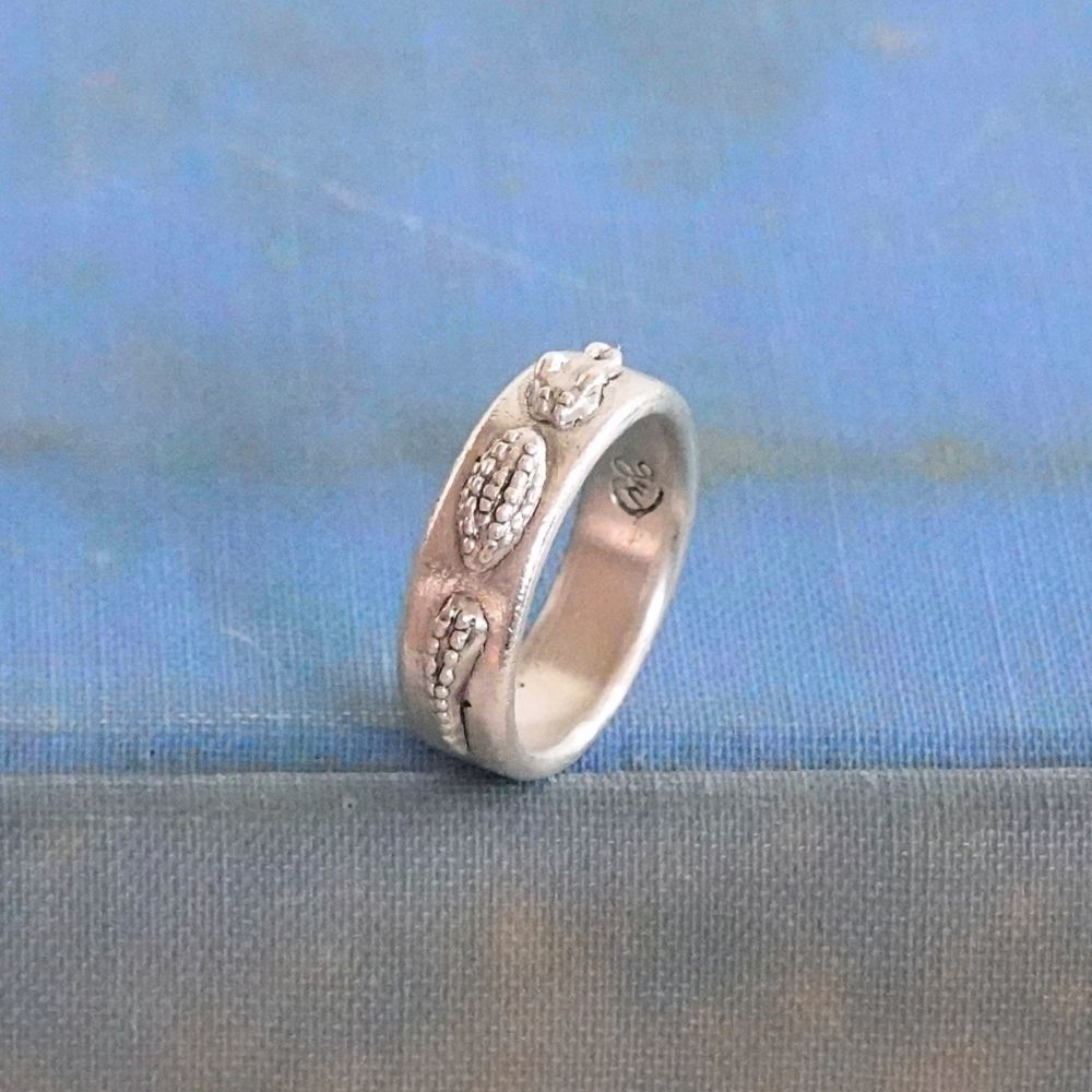 Swimming Alligator, silver