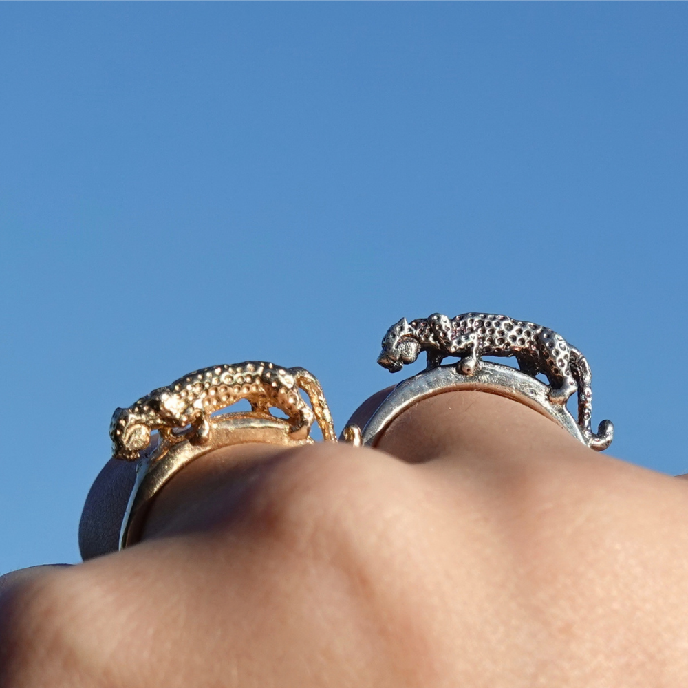 Prowling Jaguar, 14K gold
