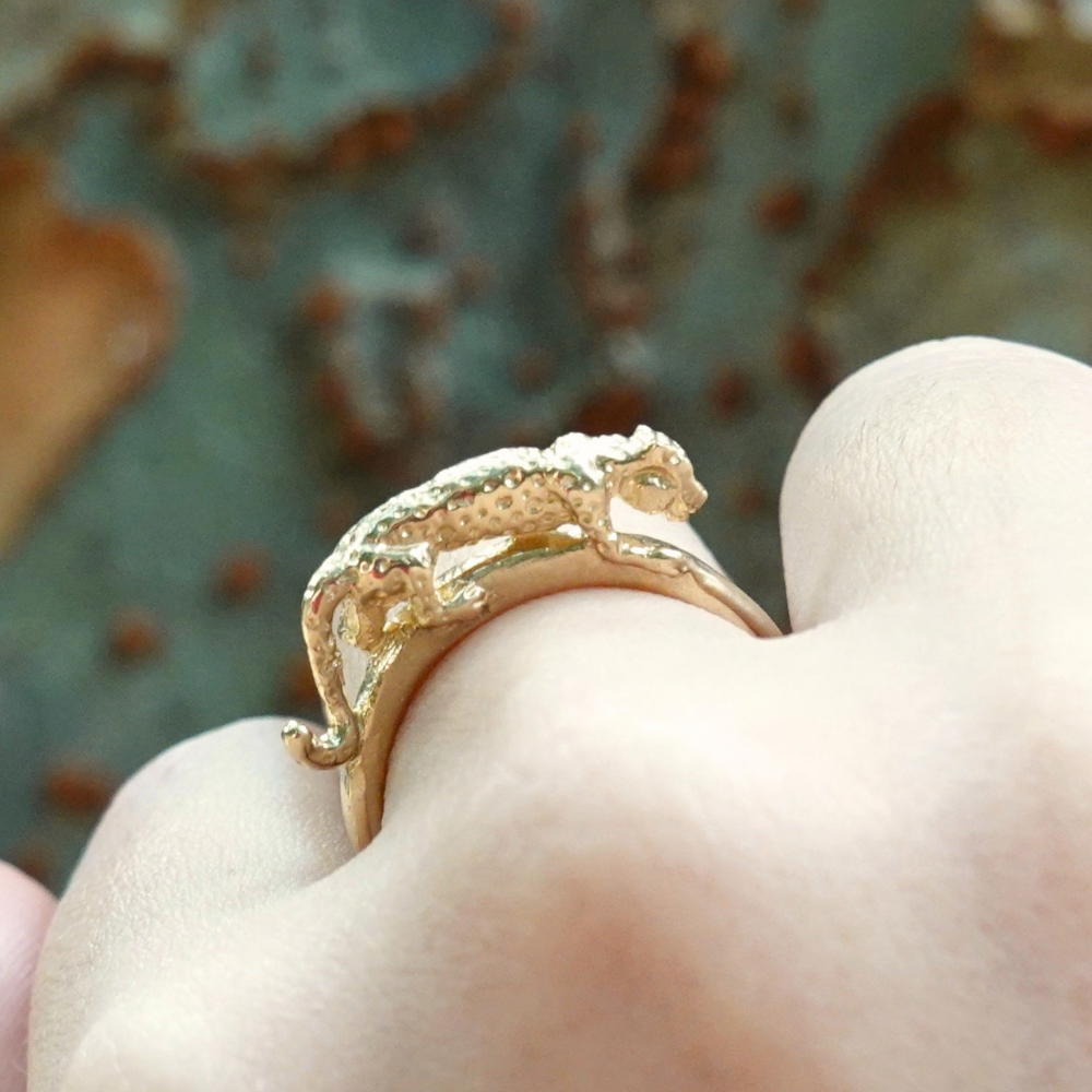Prowling Jaguar, 14K gold
