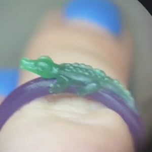 Sunning Alligator, 14K gold